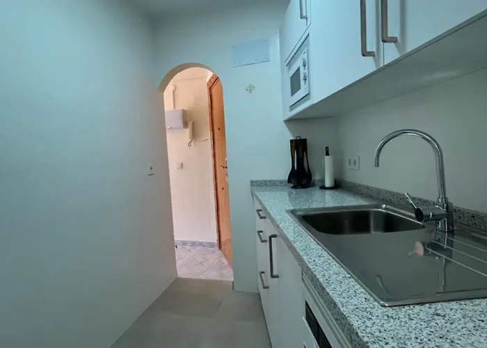 Wonderful Flat With Seaview In 内尔哈