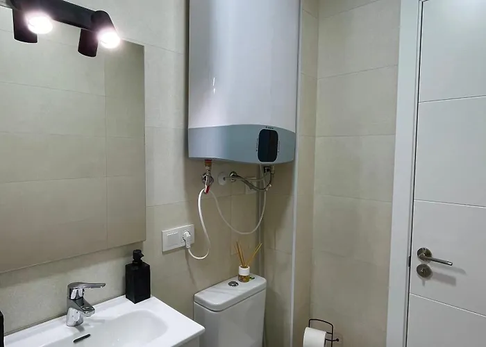 Wonderful Flat With Seaview In 内尔哈